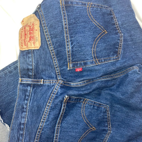Women Levi’s. Mid rise. Straight leg - Picture 1 of 3